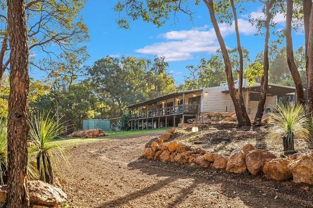 11 The Glade, WA 6126