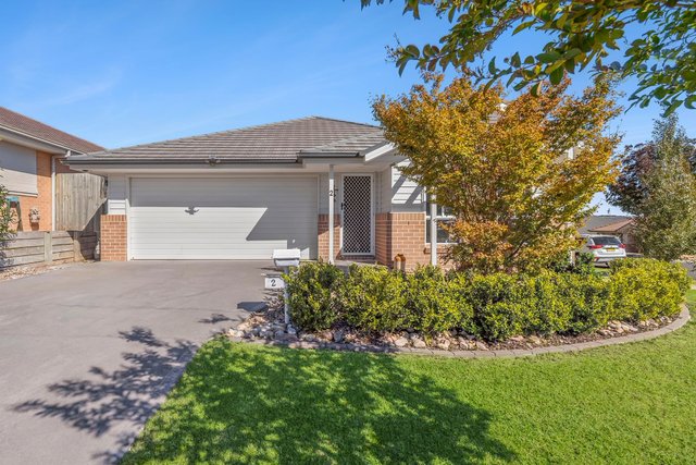 2 McAlroy Place, NSW 2580