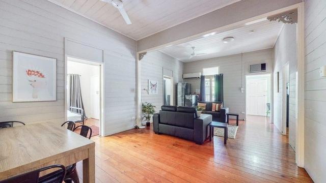 208 West Street, QLD 4700