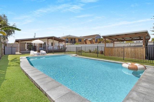 16 Drake Street, QLD 4551