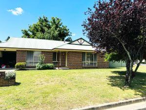 1 Lister Drive, NSW 2800