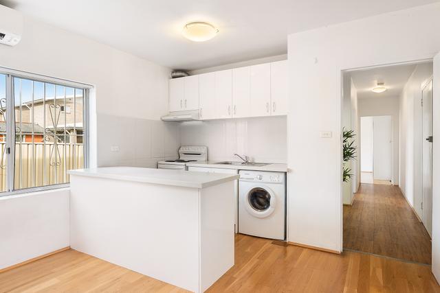 4/2 Lancelot Street, NSW 2196