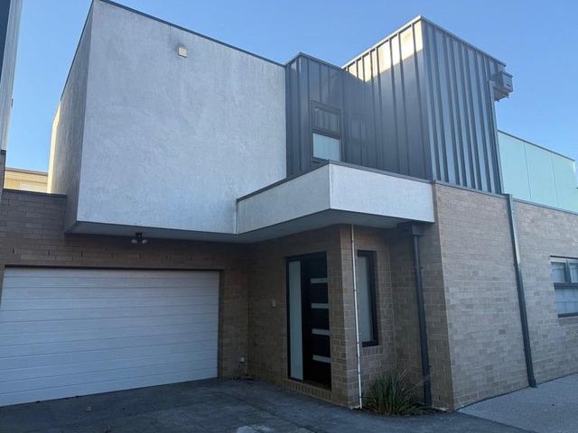 4/14 Lorensen Avenue, VIC 3058