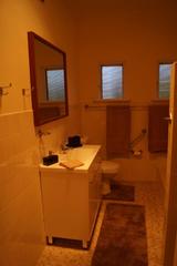 Bathroom (2015-02-17)