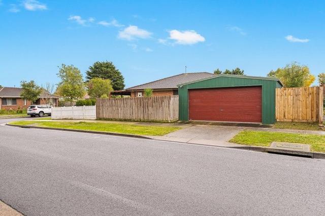2 Maltravers Crescent, VIC 3977