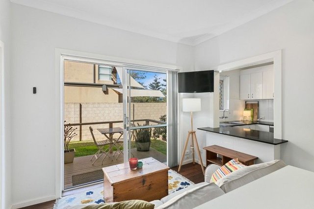 12/15 Eric Street, WA 6011