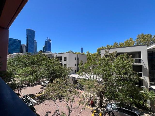 47/122 Mounts Bay Road, WA 6000