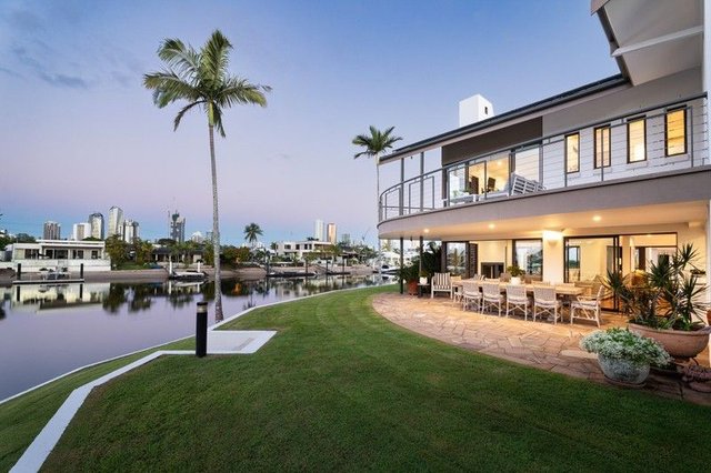 2 Beverley Crescent, QLD 4218