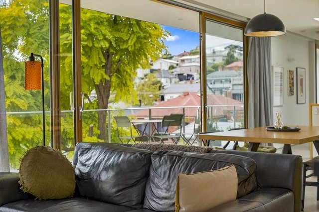 10 James Street, TAS 7250