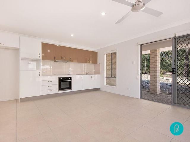 2/58 Mieka Crescent, QLD 4209