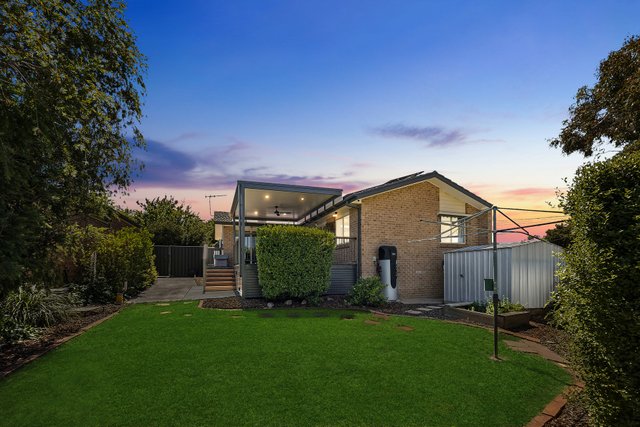 18 Hughes Crescent, ACT 2913