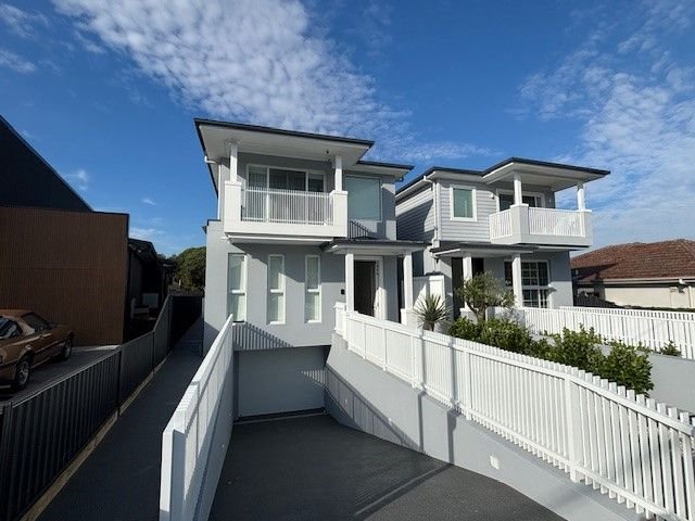 38B Gray Crescent, NSW 2199