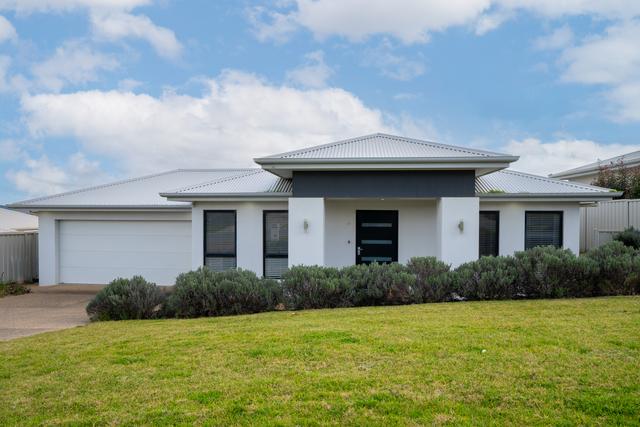 36 Rainbow Drive, NSW 2650