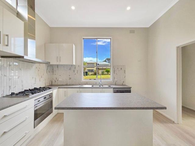 11 Humble Street, VIC 3219