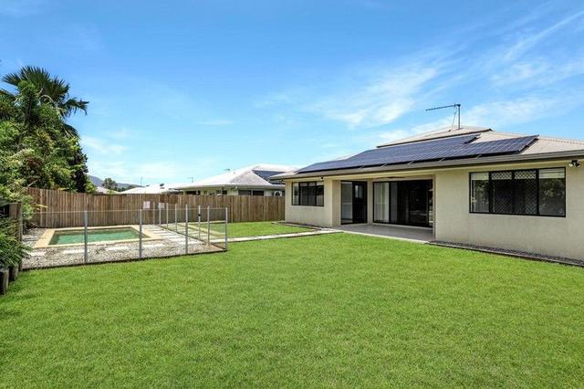 8 Mount Close, QLD 4869