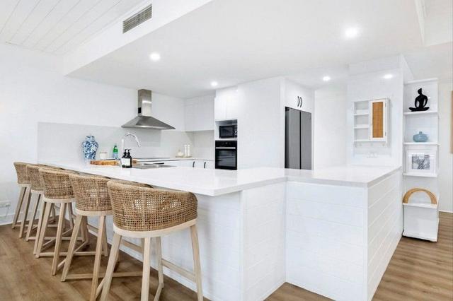 1/196B Hedges Avenue, QLD 4218