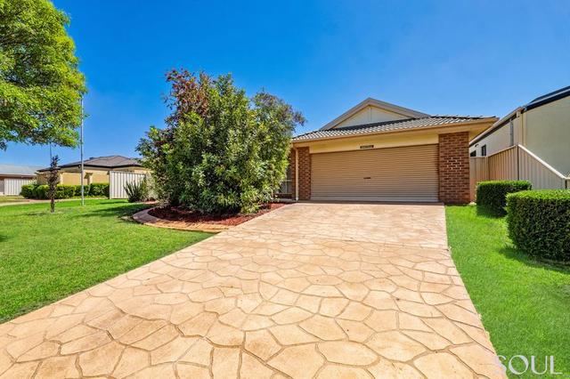 9 Albion Grove Crescent, NSW 2680