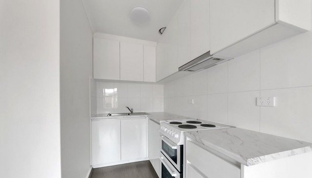 9/8 Finlayson Street, VIC 3144