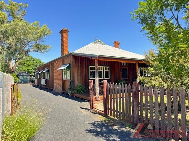 8 Morris Street, NSW 2827