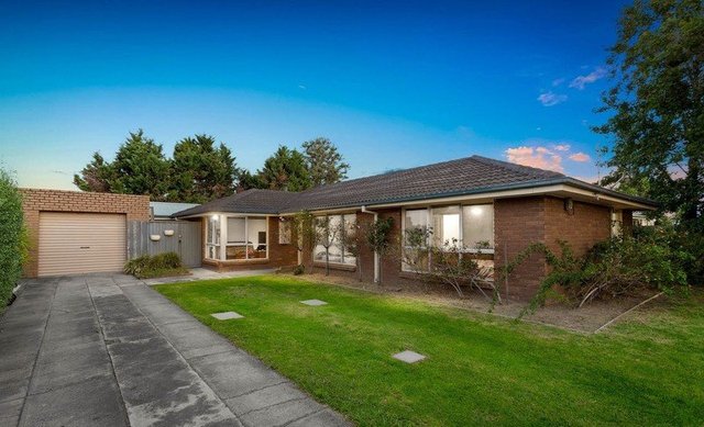 9 Strawbent Rise, VIC 3805
