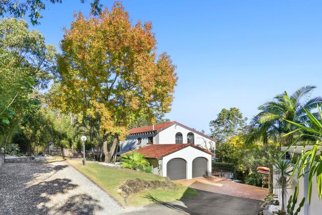2 Bellview Crescent, QLD 4214