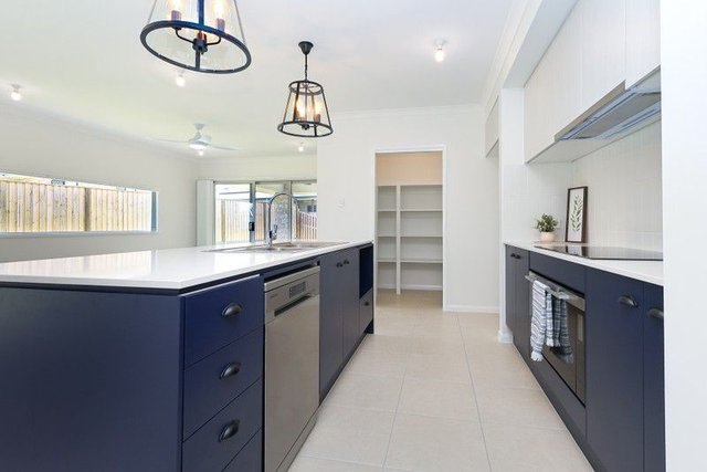 43 Edinburgh Cres, QLD 4285