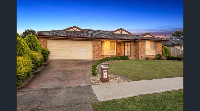 6 Manningtree Parade, VIC 3064