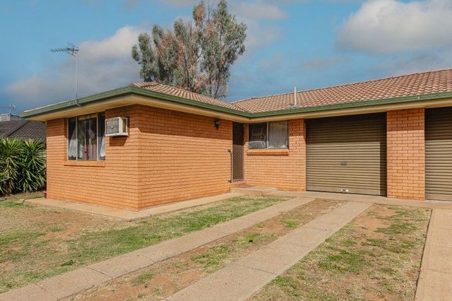 2/33 Springfield Way, NSW 2830