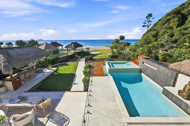 10 Beachfront Close, NSW 2450
