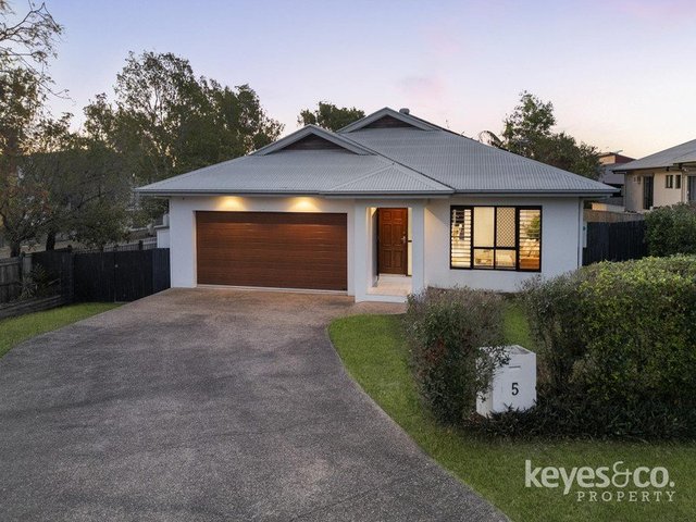 5 Outlook Crescent, QLD 4814