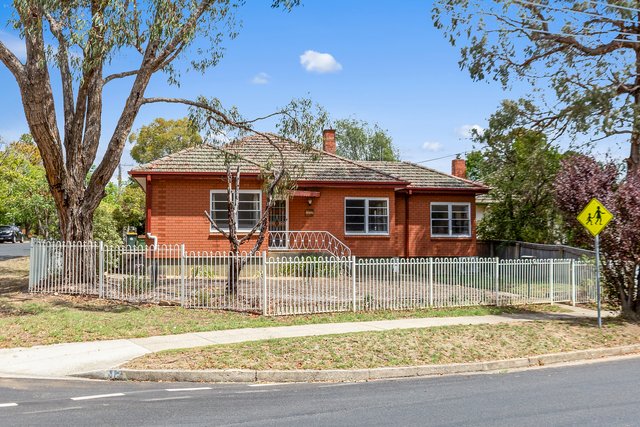 12 Thorpe Avenue, NSW 2620