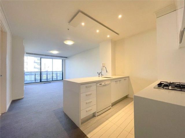 808/63 Whiteman Street, VIC 3006