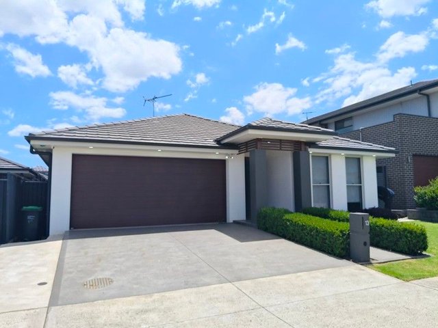 13 Learoyd Road, NSW 2174