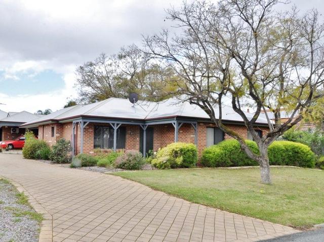 2/18 Burlington Street, WA 6102