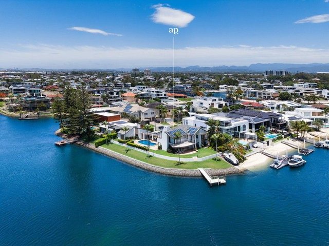 2 Beverley Crescent, QLD 4218