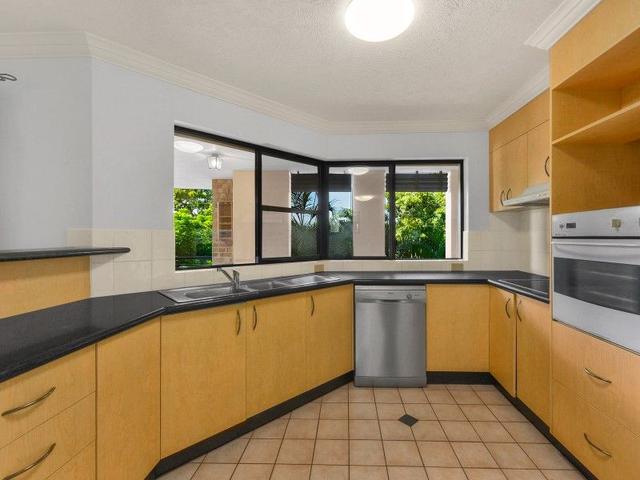 7/108 Sydney Street, QLD 4005