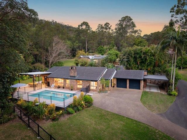 11 Phoebe Court, QLD 4055