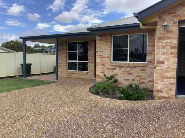 2/36 Hawker Road, QLD 4370