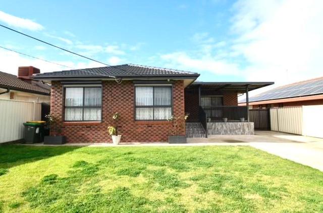 126 Kings  Road, VIC 3021