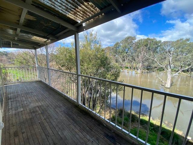 25 & 25a Mullins Road, VIC 3691