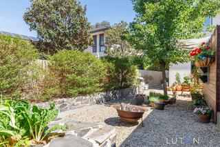 Rear courtyard (2020-03-17)