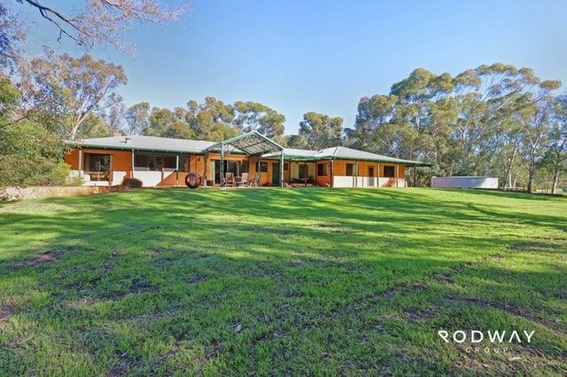 21 Evening Peal Ct, WA 6122