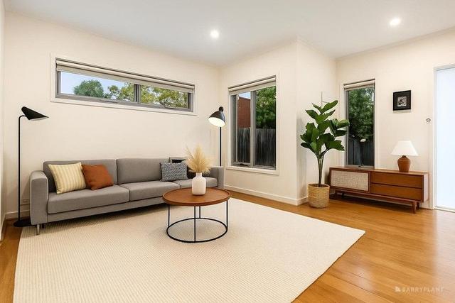 2/14 Plunkett Street, VIC 3081