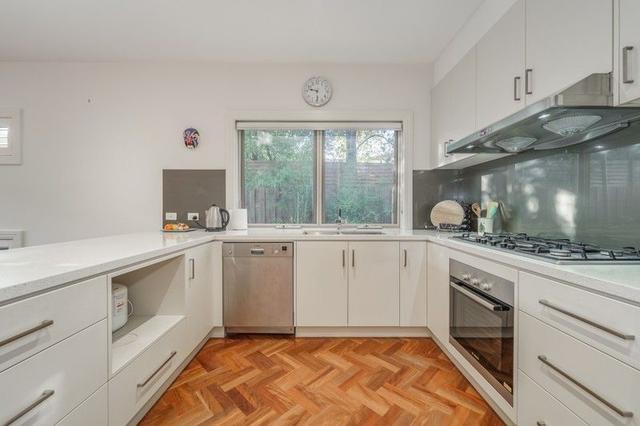 2/1 Kemp Avenue, VIC 3149
