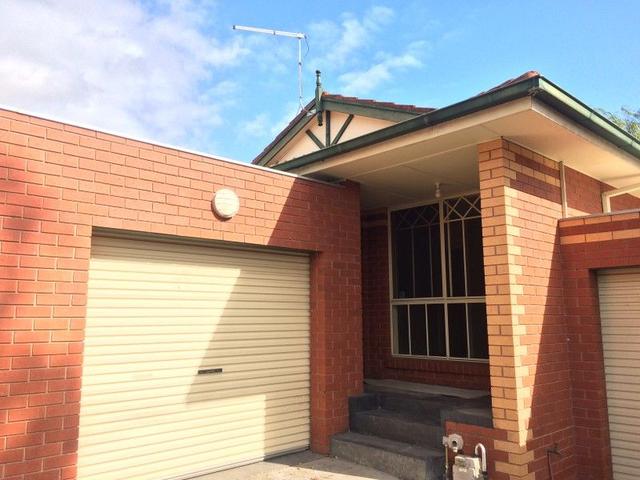 2/17 Broad Street, VIC 3088