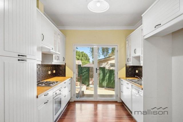 8 Hewison Road, WA 6167