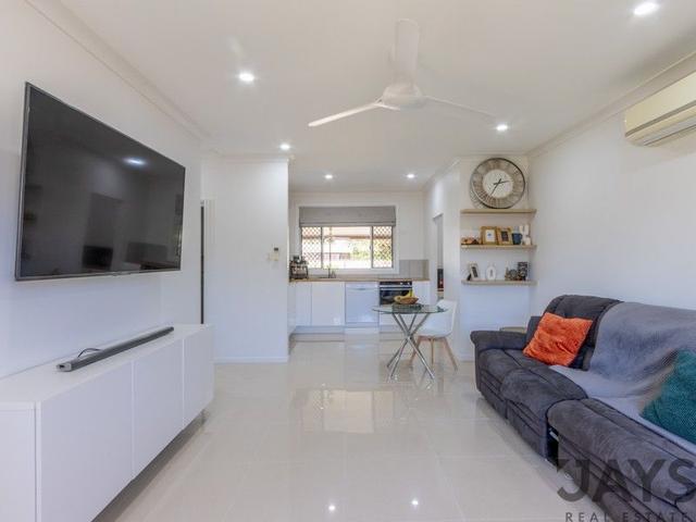 11 Salamaua Street, QLD 4825