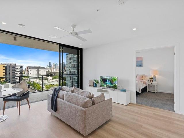 917/50 Longland Street, QLD 4006