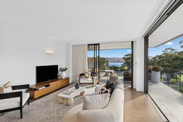 305/63 Masons Parade, NSW 2250