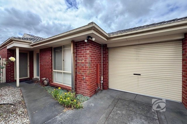 4/14 Clement Street, VIC 3175